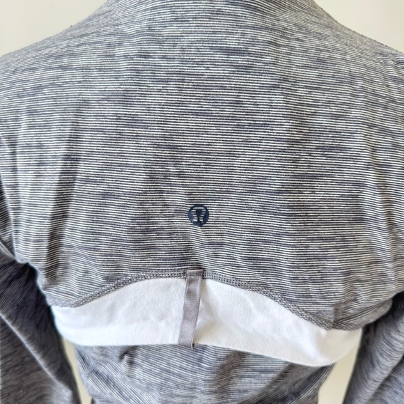 Lululemon 🍋 Define Blue Stripe Jacket - Picture 3 of 10